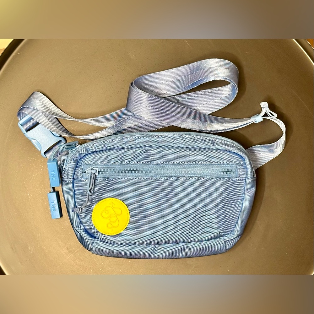 Baboon to the Moon Fanny Pack Mini 1.5 Liter in Periwinkle? Blue